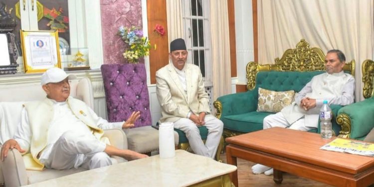 मधेशमा नयाँ सरकार गठनका लागि उपेन्द्र यादव र केपी ओलीबीच भेटवार्ता